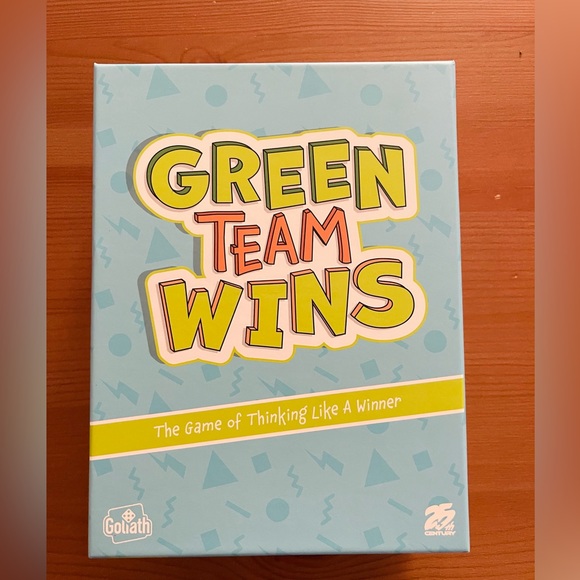 Green Team Wins Board Game - Goliath Games - Picture 4 of 9